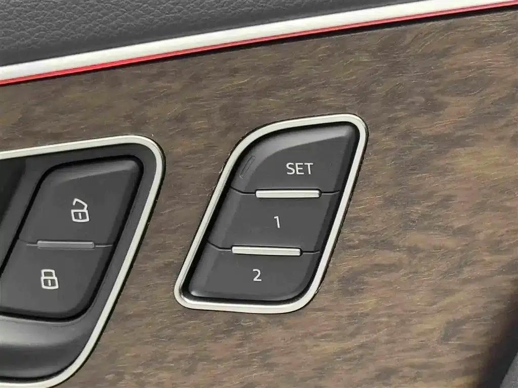 Audi Q7 2021 55 TFSI quattro S line Sport — миниатюра 19