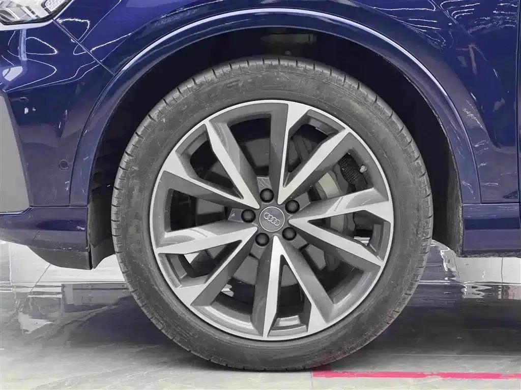Audi Q7 2021 55 TFSI quattro S line Sport — миниатюра 4