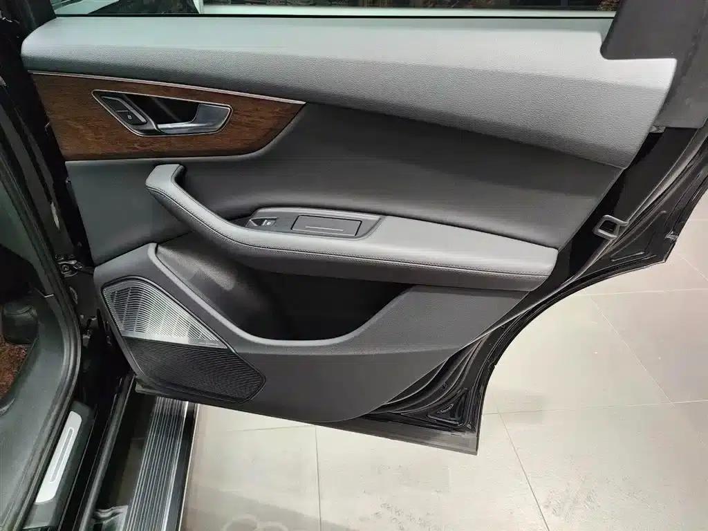 Audi Q7 2023 45 TFSI quattro S line Sport — миниатюра 18