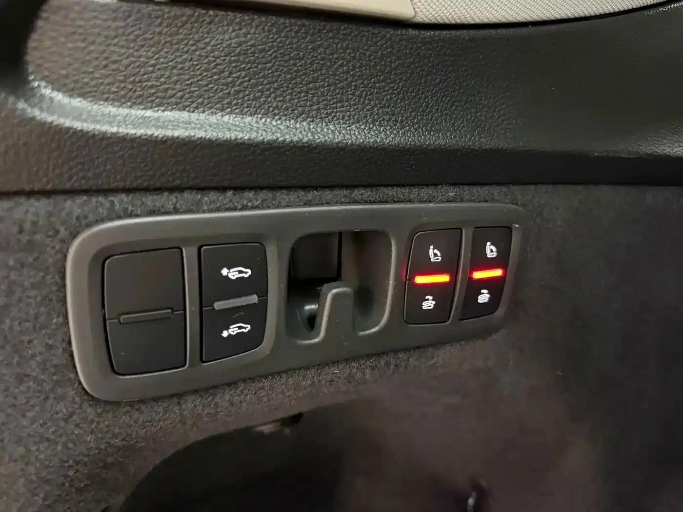 Audi Q7 2020 55 TFSI quattro S line Sport — миниатюра 19