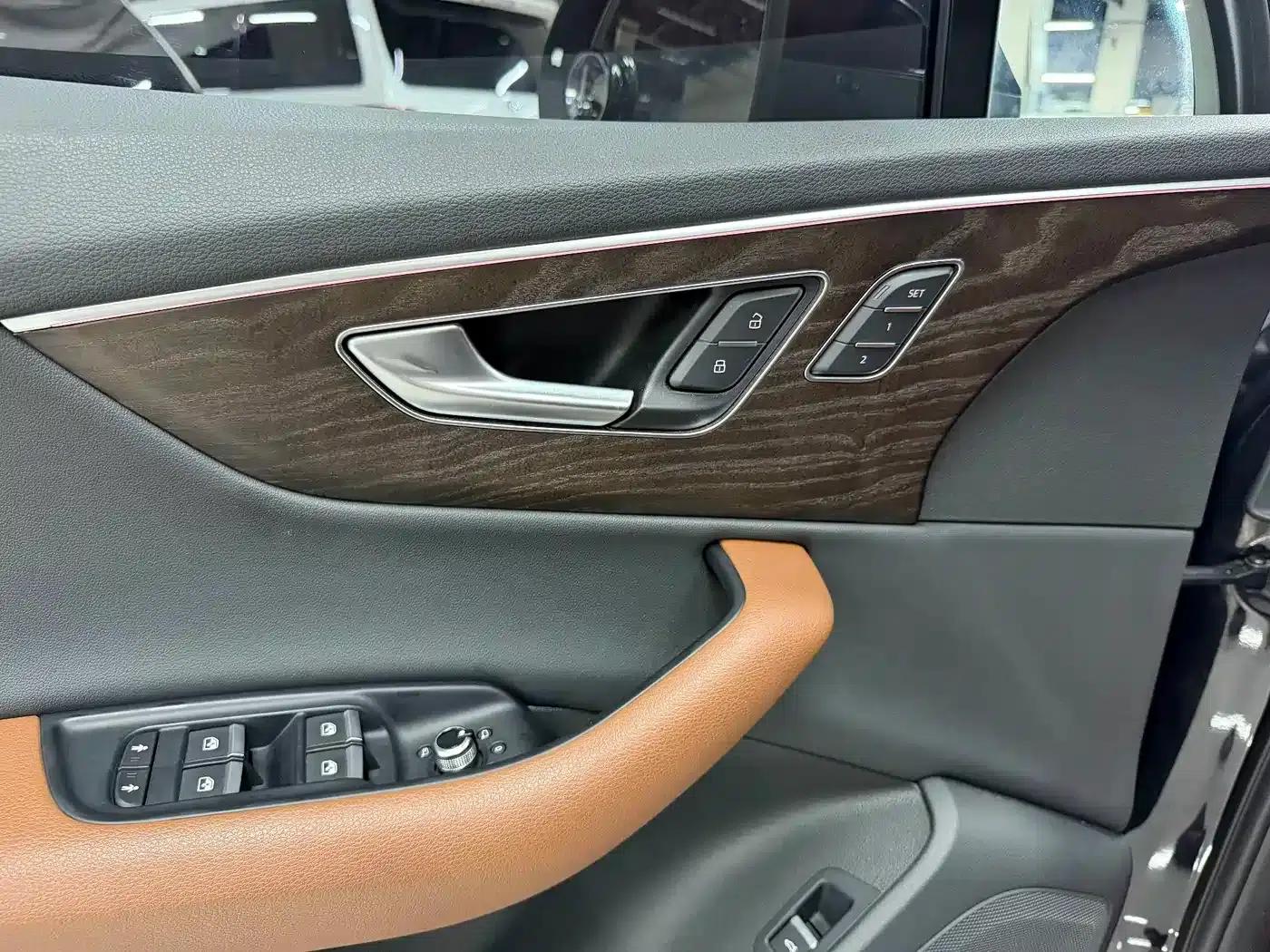 Audi Q7 2020 55 TFSI quattro S line Sport — миниатюра 20