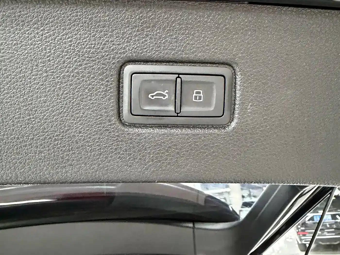 Audi Q7 2020 55 TFSI quattro S line Sport — миниатюра 24