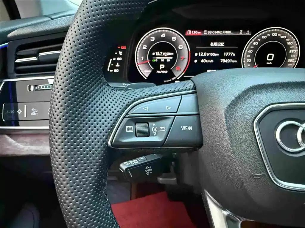 Audi Q7 2021 55 TFSI quattro S line Sport — миниатюра 11