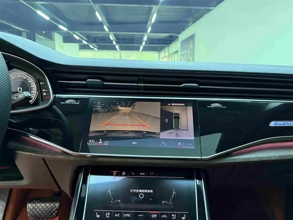 Audi Q7 2021 55 TFSI quattro S line Sport — миниатюра 8