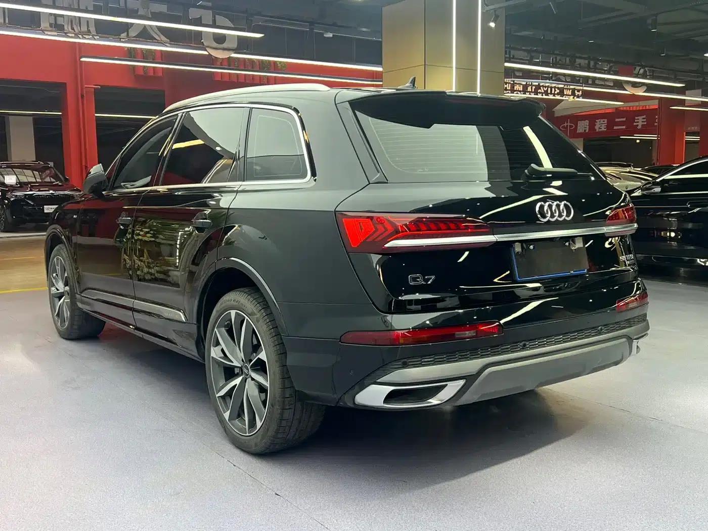 Audi Q7 2023 55 TFSI quattro S line Sport — миниатюра 17