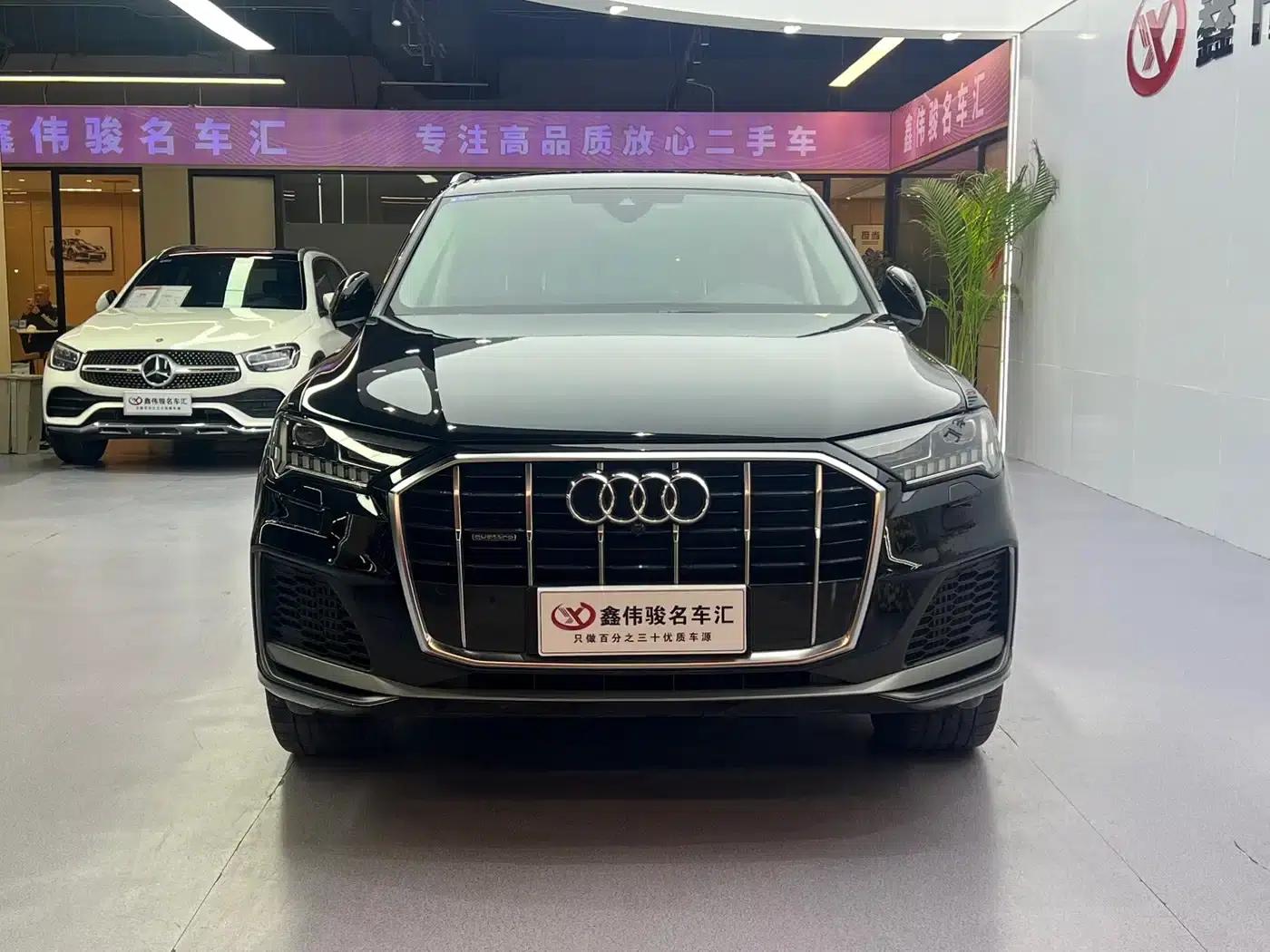 Audi Q7 2023 55 TFSI quattro S line Sport — миниатюра 3