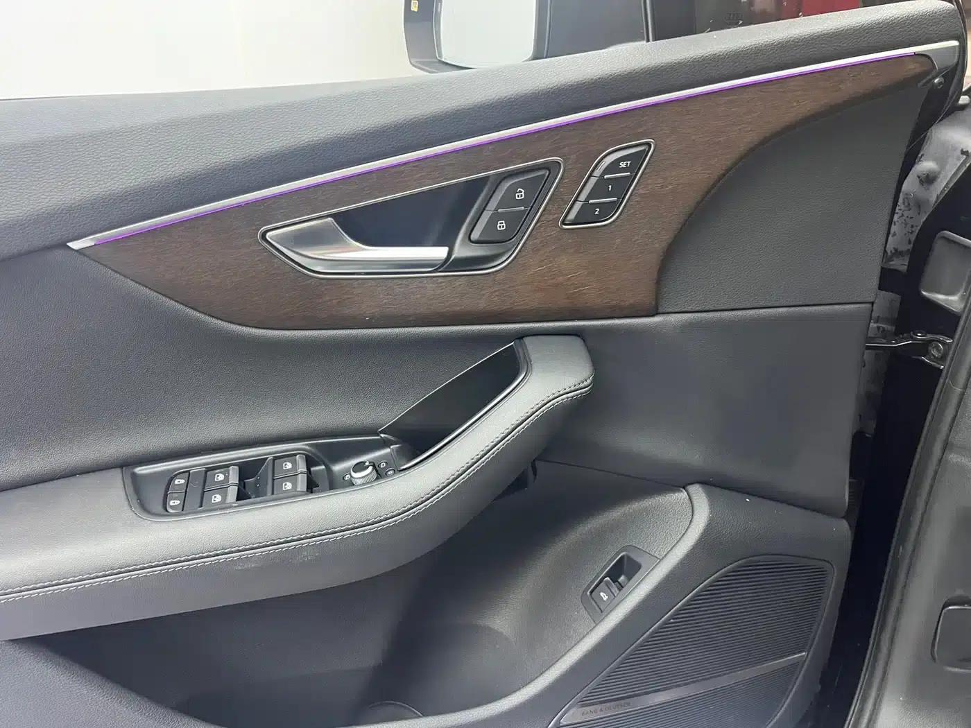 Audi Q7 2023 55 TFSI quattro S line Sport — миниатюра 7