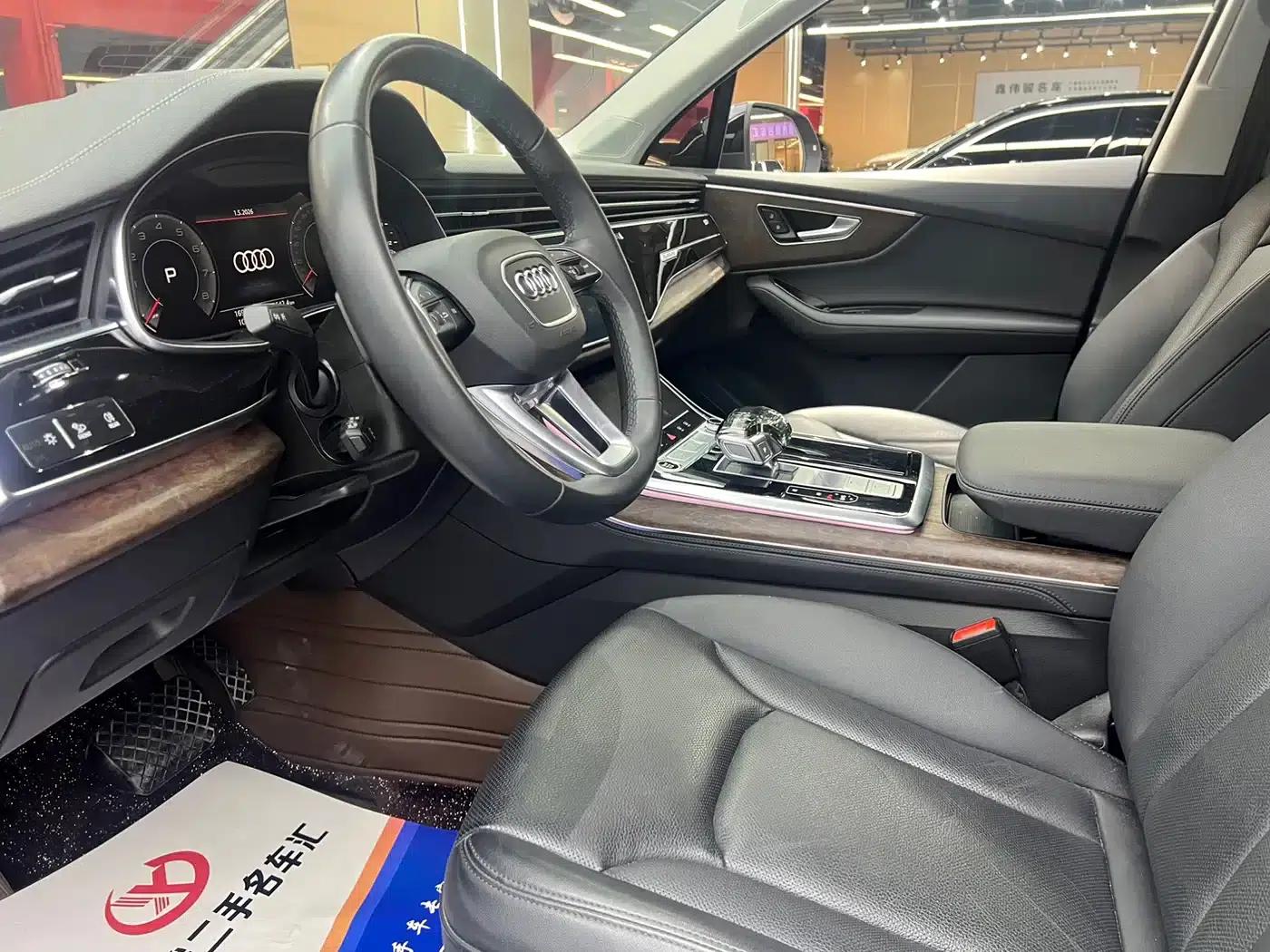 Audi Q7 2023 55 TFSI quattro S line Sport — миниатюра 8