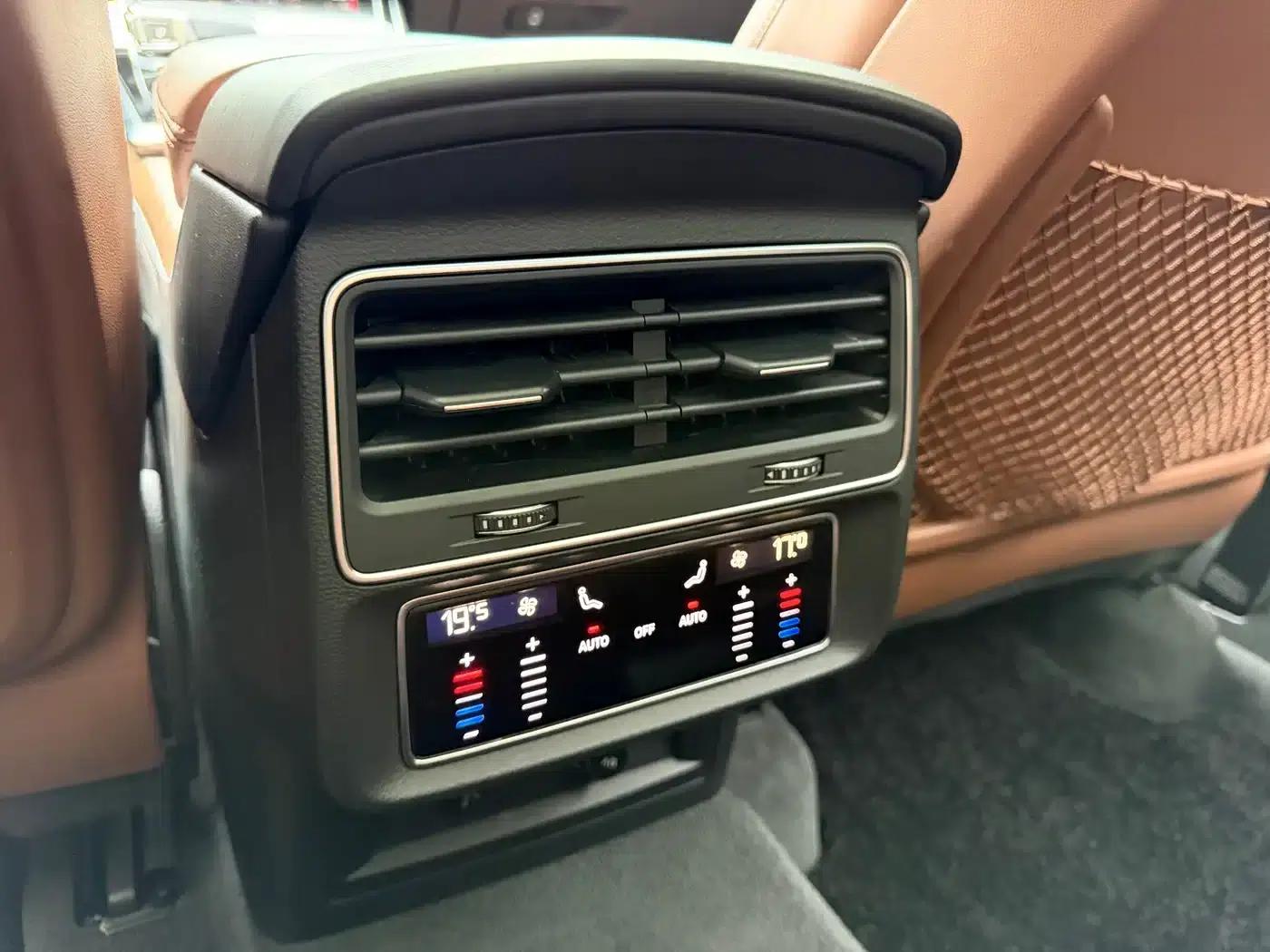 Audi Q7 2020 55 TFSI quattro S line Premium — миниатюра 11