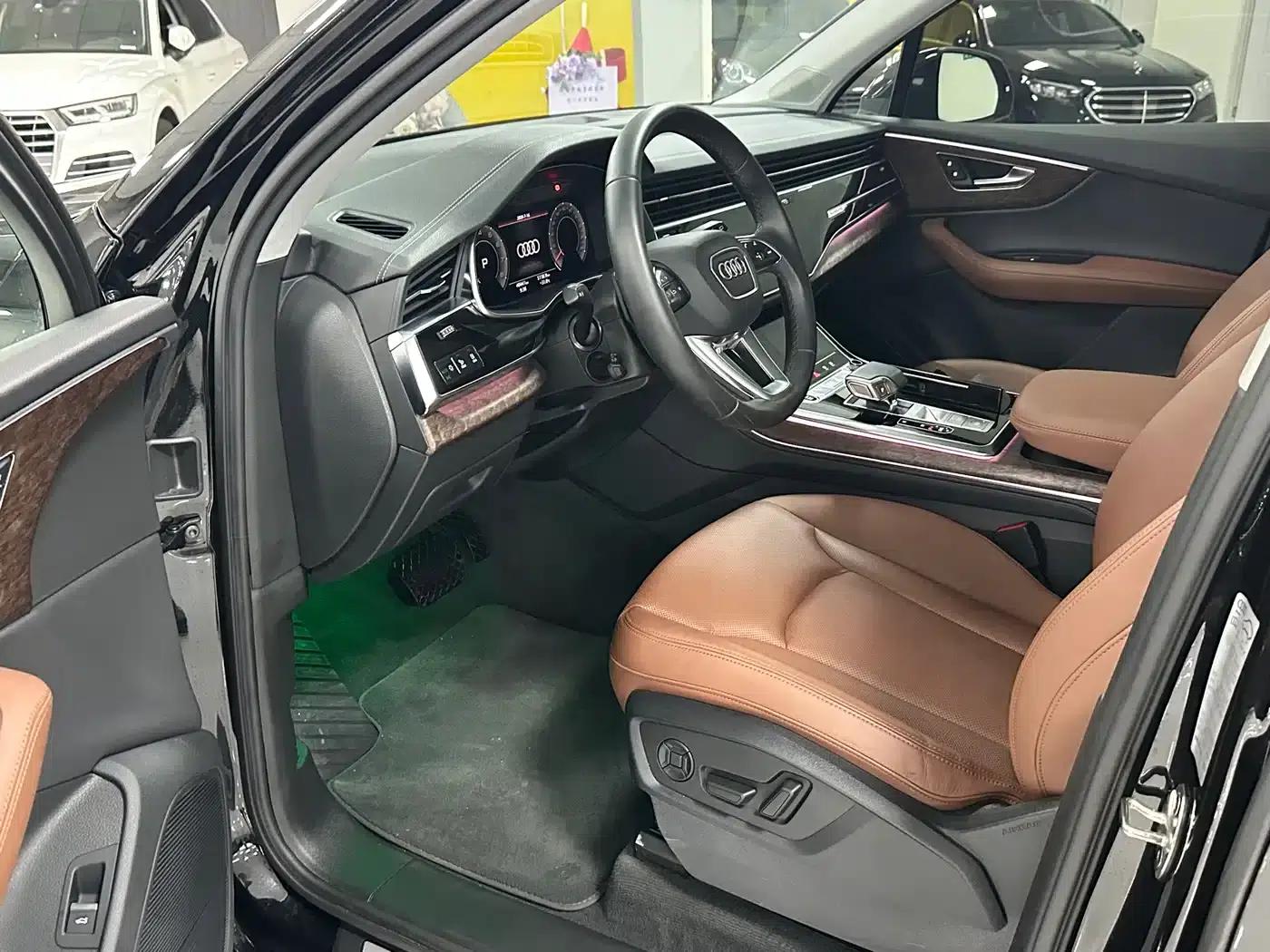 Audi Q7 2023 55 TFSI quattro S line Sport — миниатюра 4