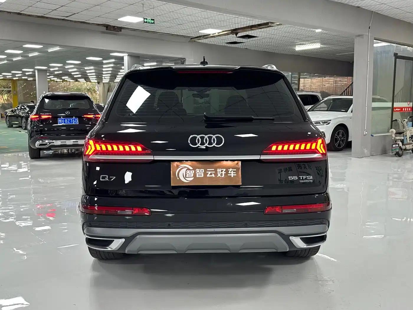 Audi Q7 2023 55 TFSI quattro S line Sport — миниатюра 8