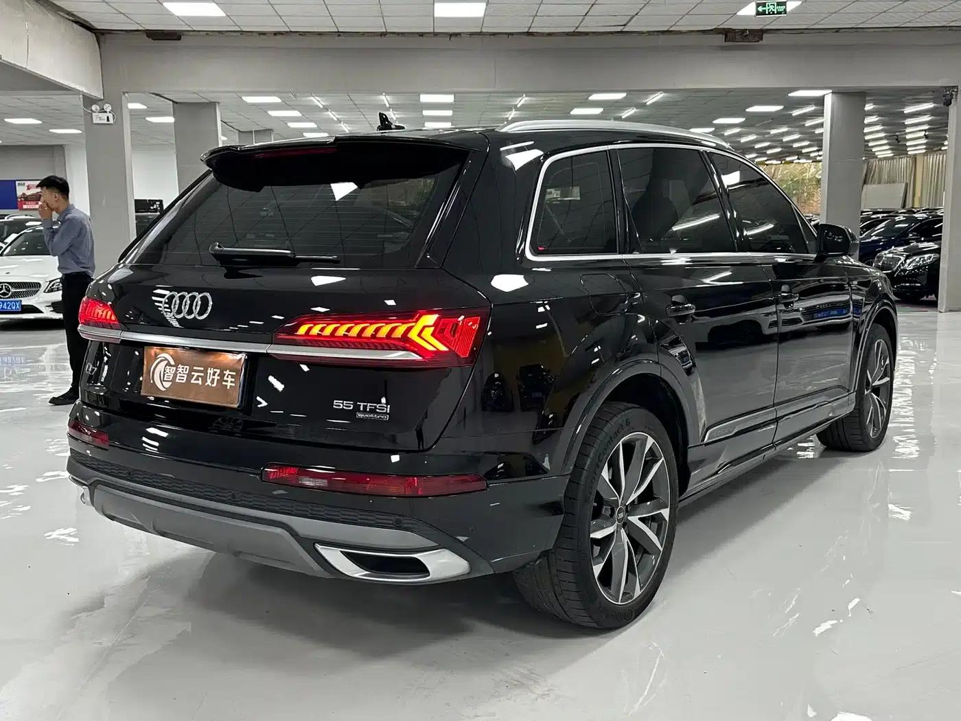 Audi Q7 2023 55 TFSI quattro S line Sport — миниатюра 9