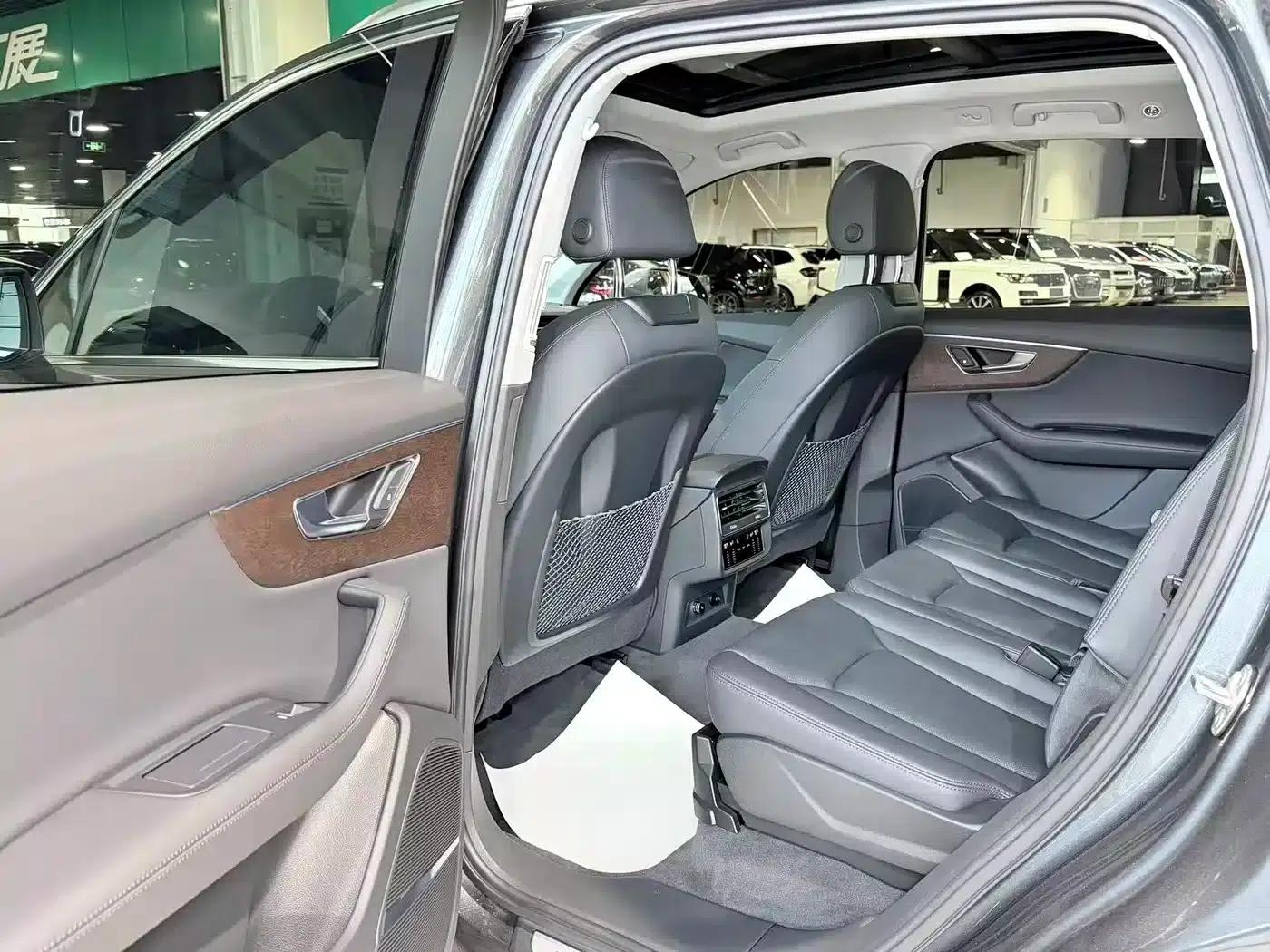 Audi Q7 2022 55 TFSI quattro S line Sport — миниатюра 11