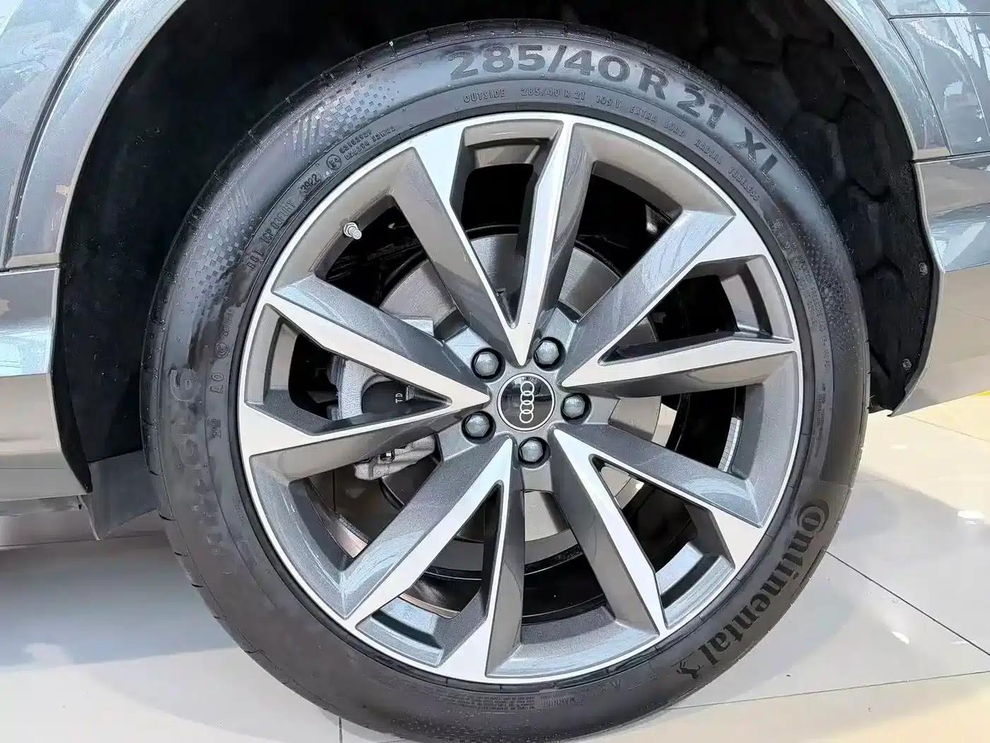 Audi Q7 2022 55 TFSI quattro S line Sport — миниатюра 21