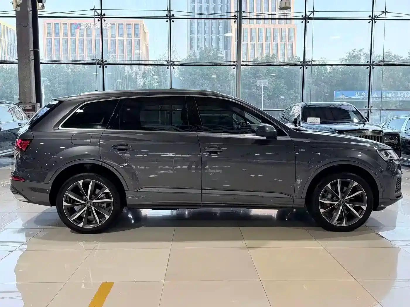 Audi Q7 2022 55 TFSI quattro S line Sport — миниатюра 23