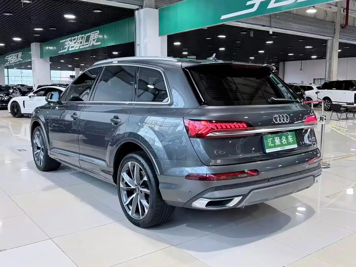 Audi Q7 2022 55 TFSI quattro S line Sport — миниатюра 24