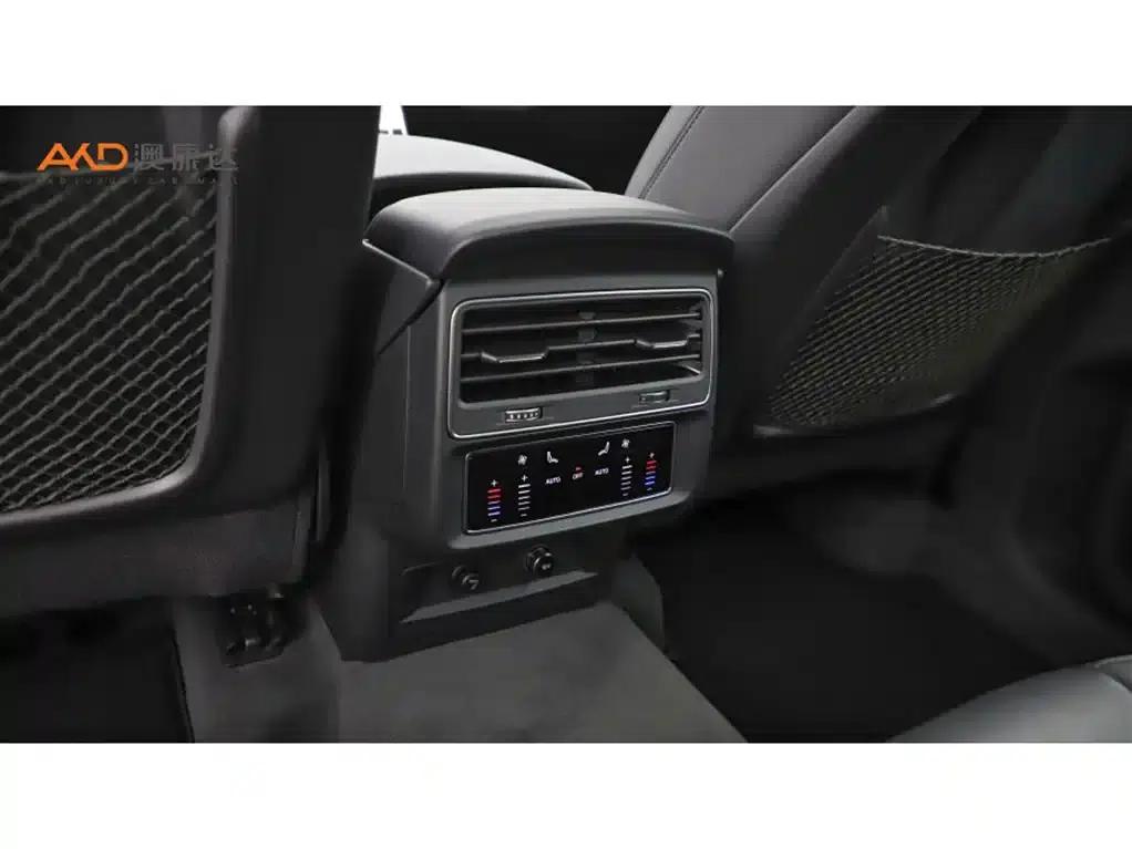 Audi Q7/3.0T/2022/55TFSI quattro S lin Sport — миниатюра 10