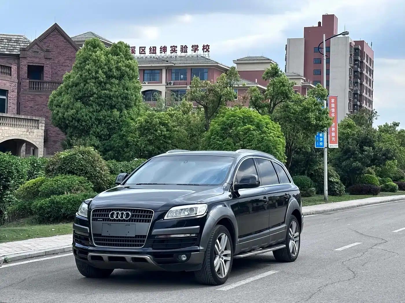 Audi Q7 2010 4.2 FSI quattro Luxury — миниатюра 1