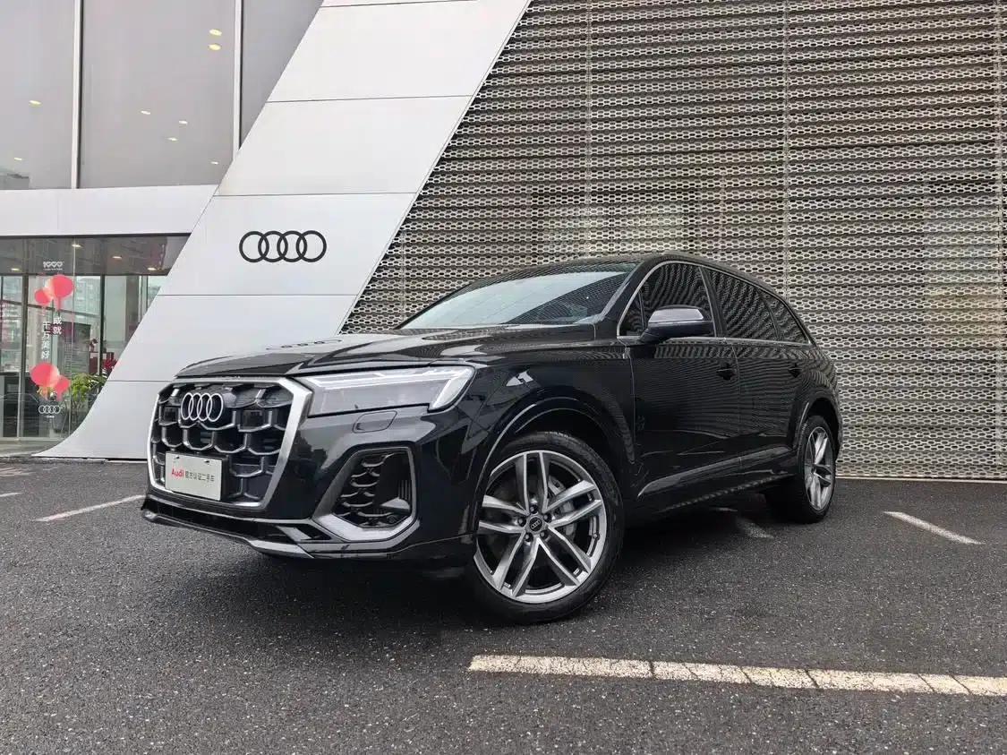 Audi Q7 2025 55 TFSI quattro S line Sport — миниатюра 1