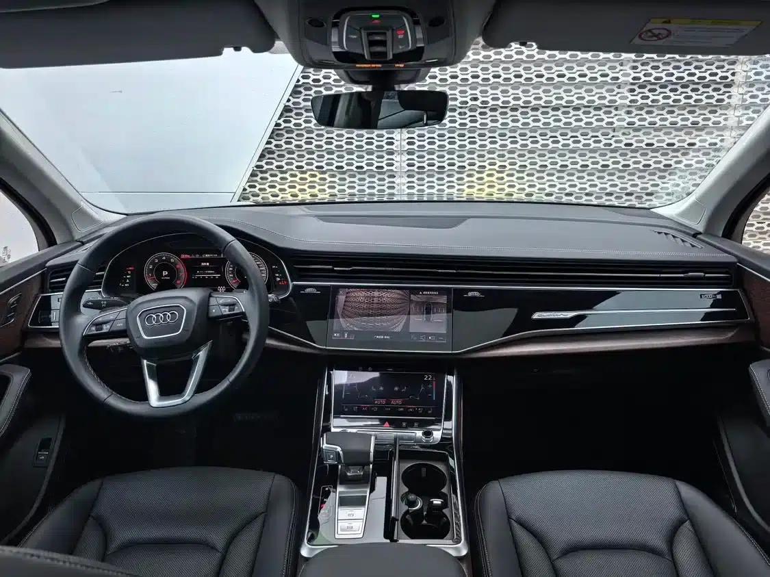 Audi Q7 2025 55 TFSI quattro S line Sport — миниатюра 9