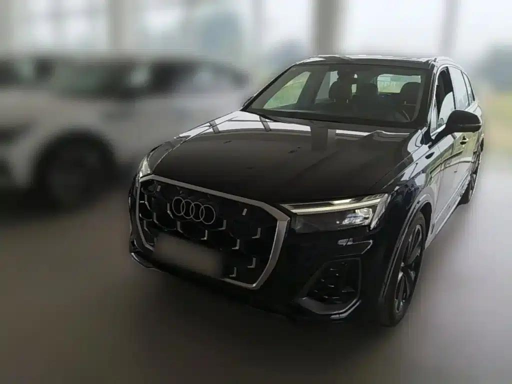 Audi Q7 2025 55 TFSI quattro S line Sport — миниатюра 1