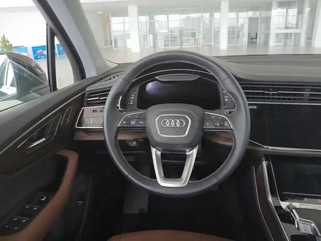 Audi Q7 2025 55 TFSI quattro S line Sport — миниатюра 17