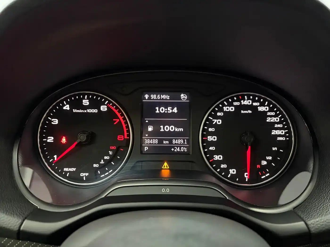 Audi Q2L 2022 35 TFSI RS Package Sport Edition — миниатюра 5