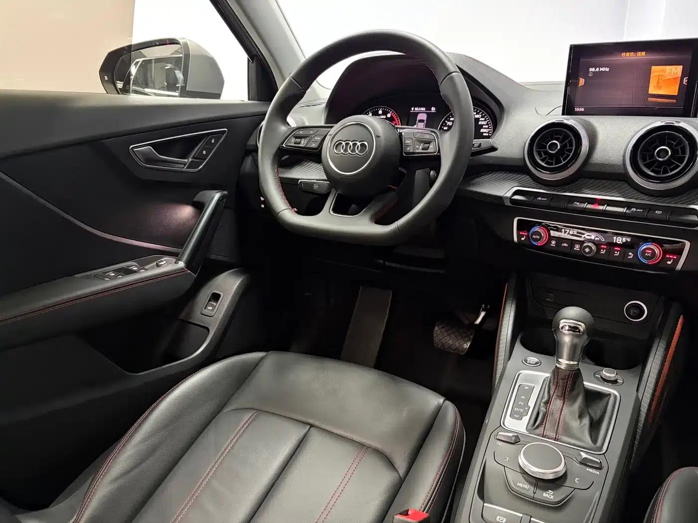 Audi Q2L 2022 35 TFSI RS Package Sport Edition — миниатюра 8