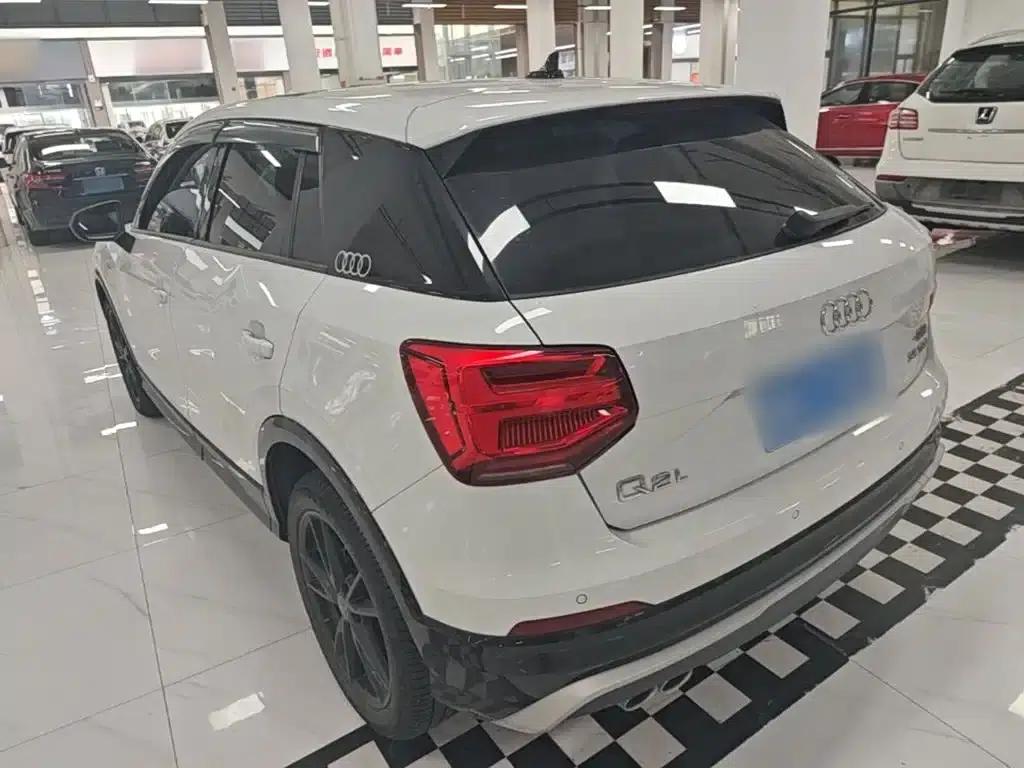 Audi Q2L 2020 35 TFSI Progressive Dynamic Edition — миниатюра 5