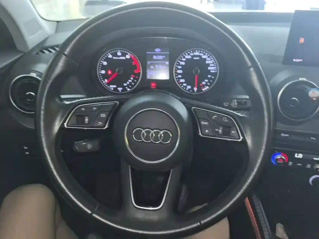 Audi Q2L 2021 35 TFSI Fashion Dynamic Edition — миниатюра 11