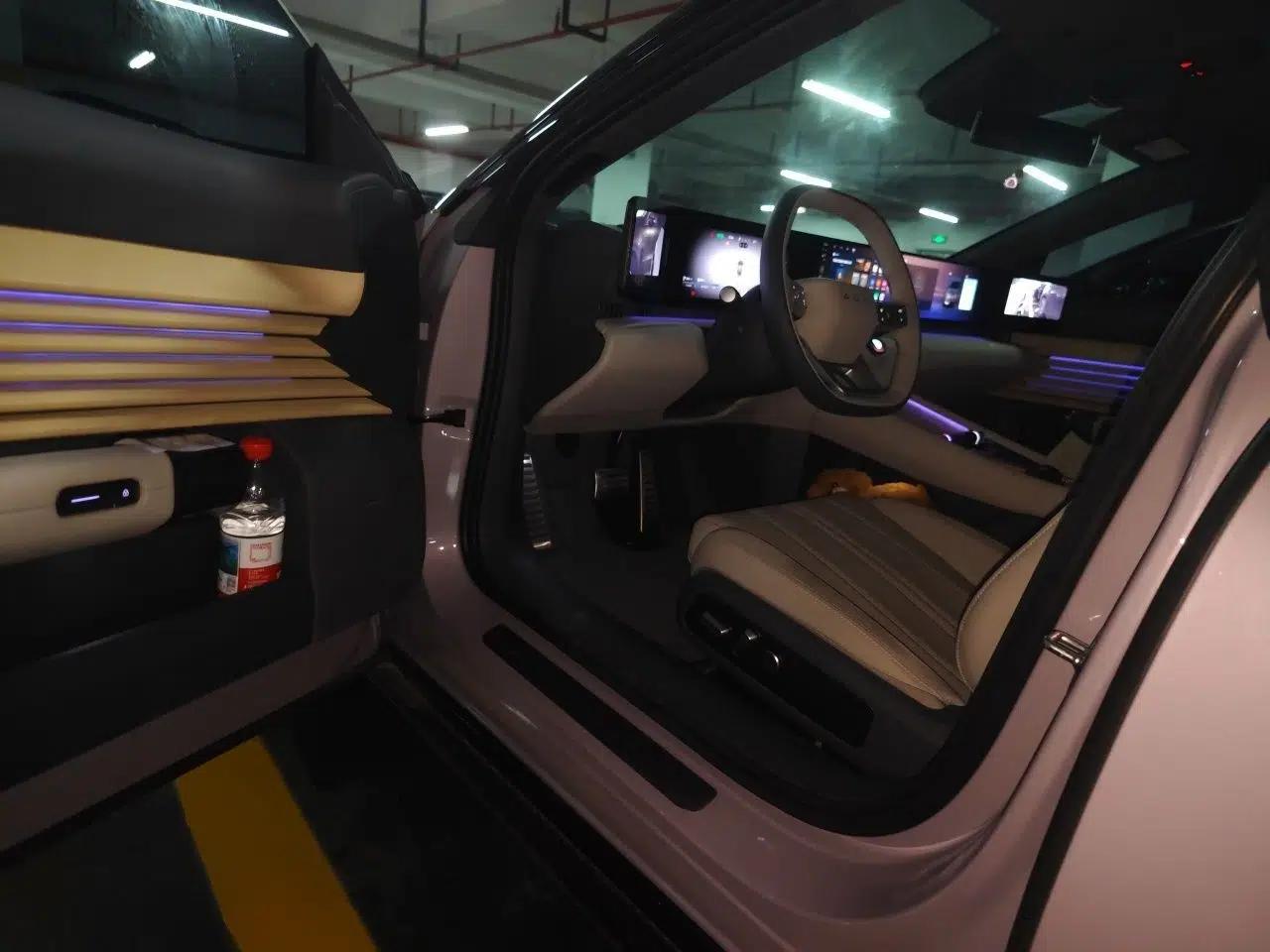 Audi E5 Sportback 2026 Pioneer Model — миниатюра 16