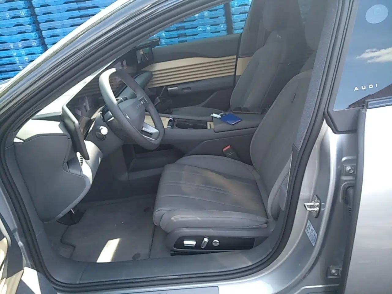 Audi E5 Sportback 2026 Pioneer Plus Model — миниатюра 17