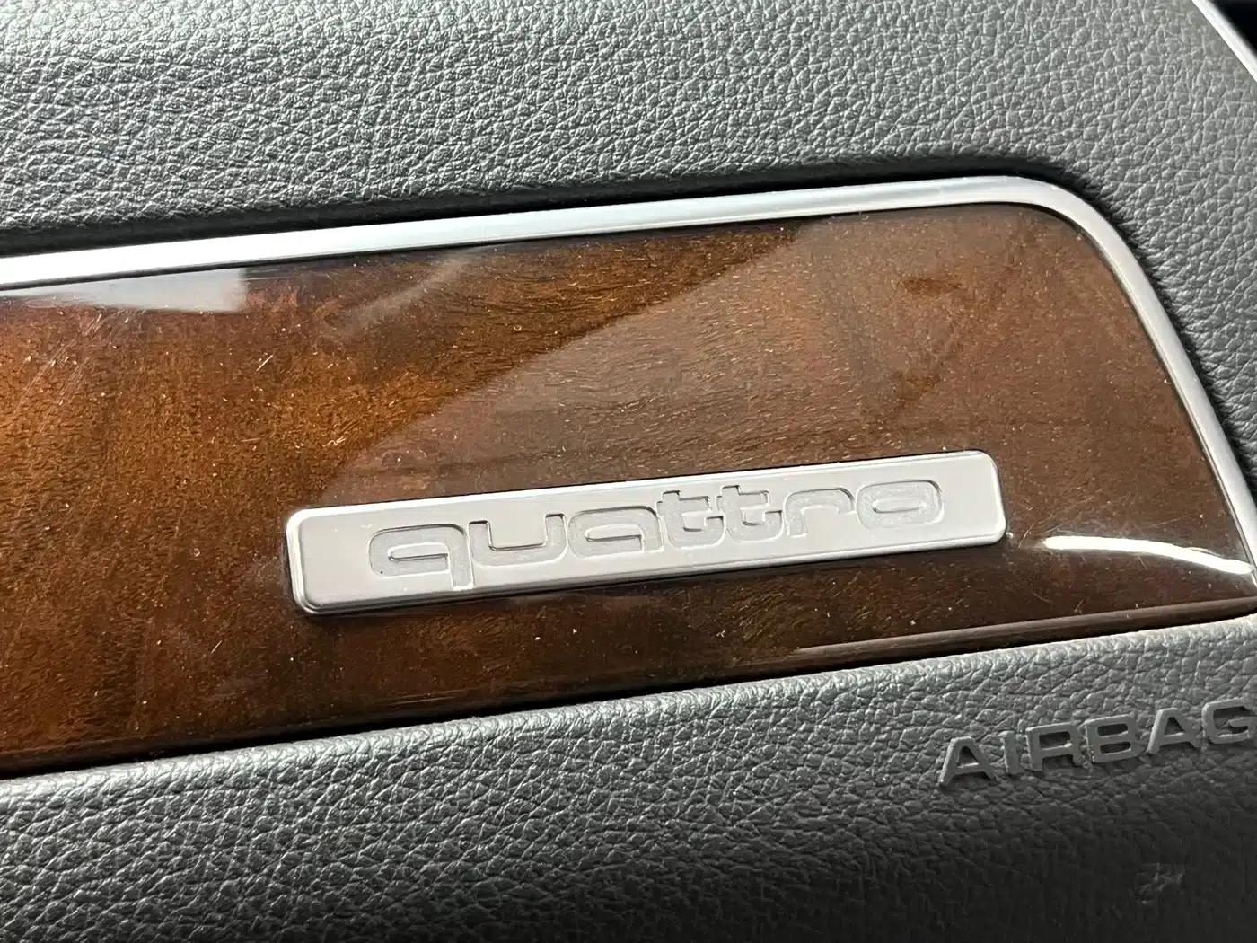 2010 Audi Q5 Imported Model 2.0TFSI Sport Edition — миниатюра 21