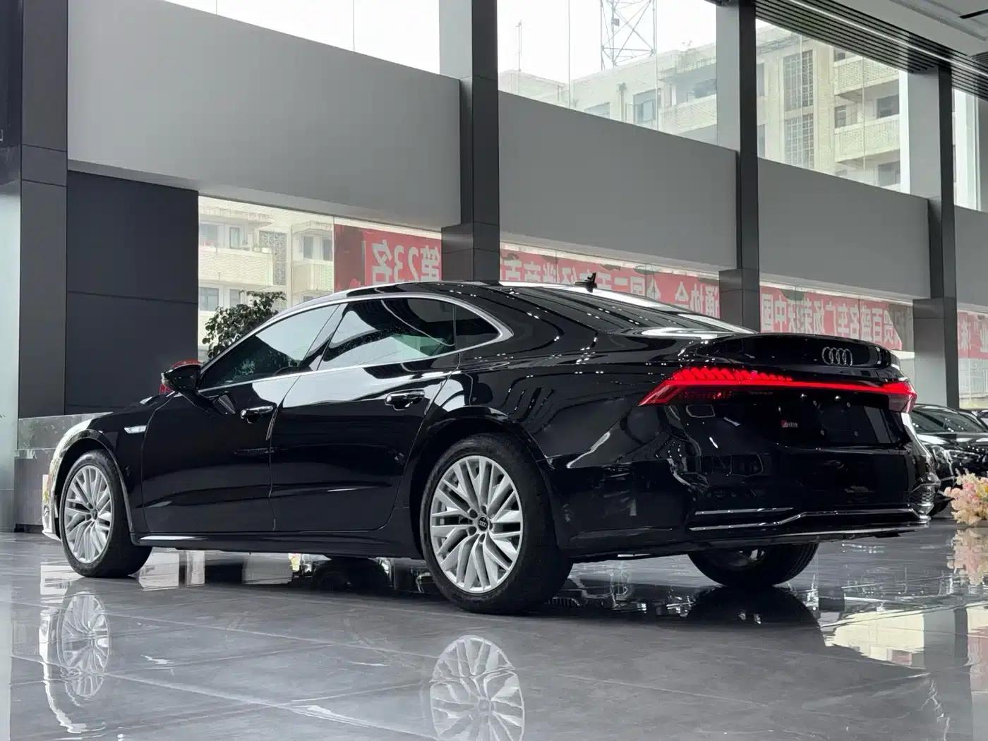 Audi A7L 2024 45TFSI S-line Dream Edition Crystal Package — миниатюра 11