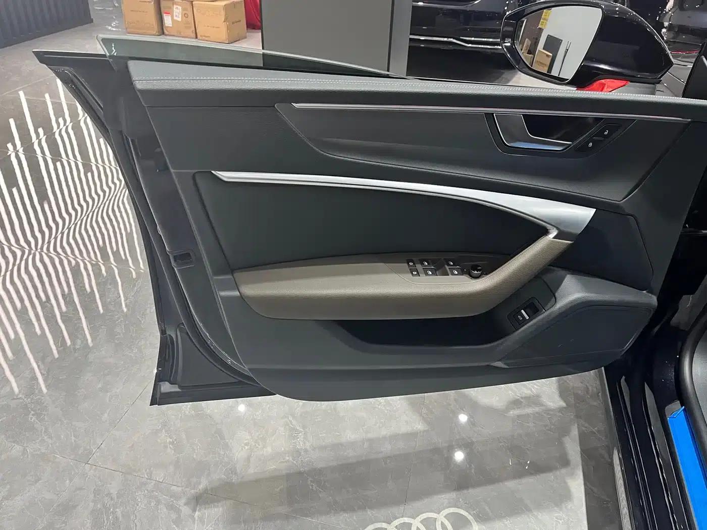 Audi A7L 2024 45TFSI S-line Dream Edition Crystal Package — миниатюра 4