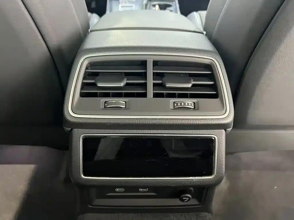 Audi A7L 2024 45 TFSI Luxury — миниатюра 16