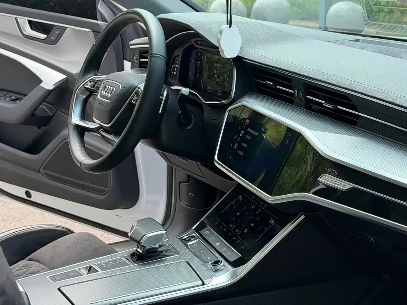 Audi A7L 2024 45 TFSI quattro Luxury Edition — миниатюра 12