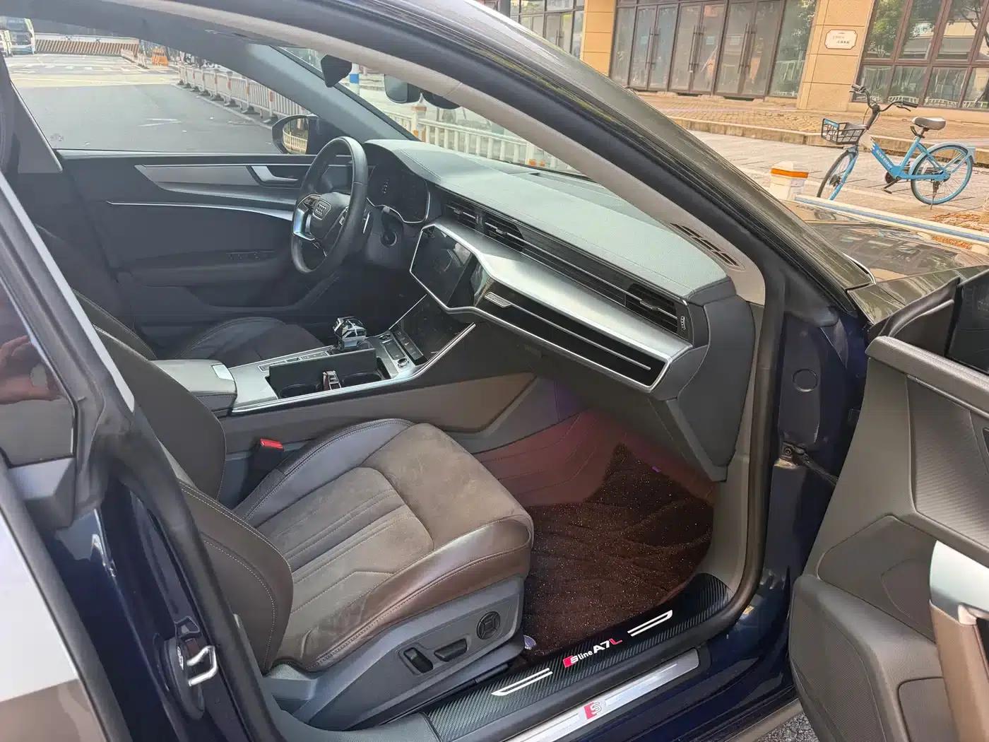 Audi A7L 2022 45 TFSI S-line Dream Youth Edition — миниатюра 6