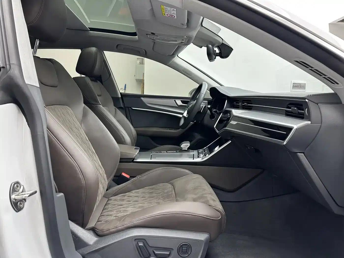 Audi A7L 2024 45TFSI quattro S-line (High-end) Crystal Package — миниатюра 12