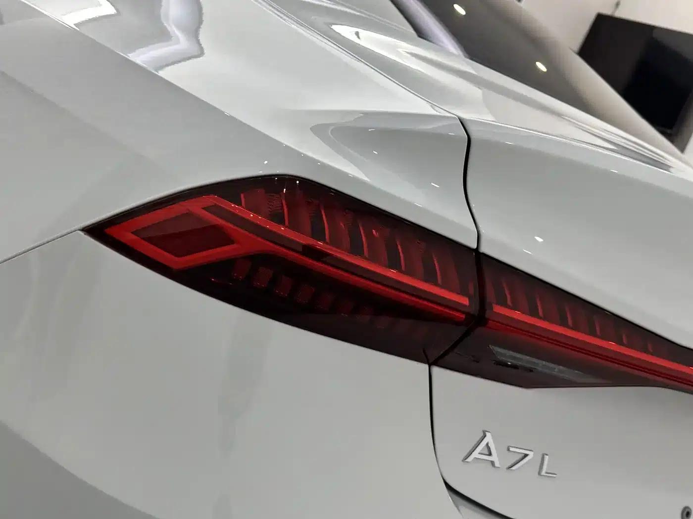 Audi A7L 2024 45TFSI quattro S-line (High-end) Crystal Package — миниатюра 22