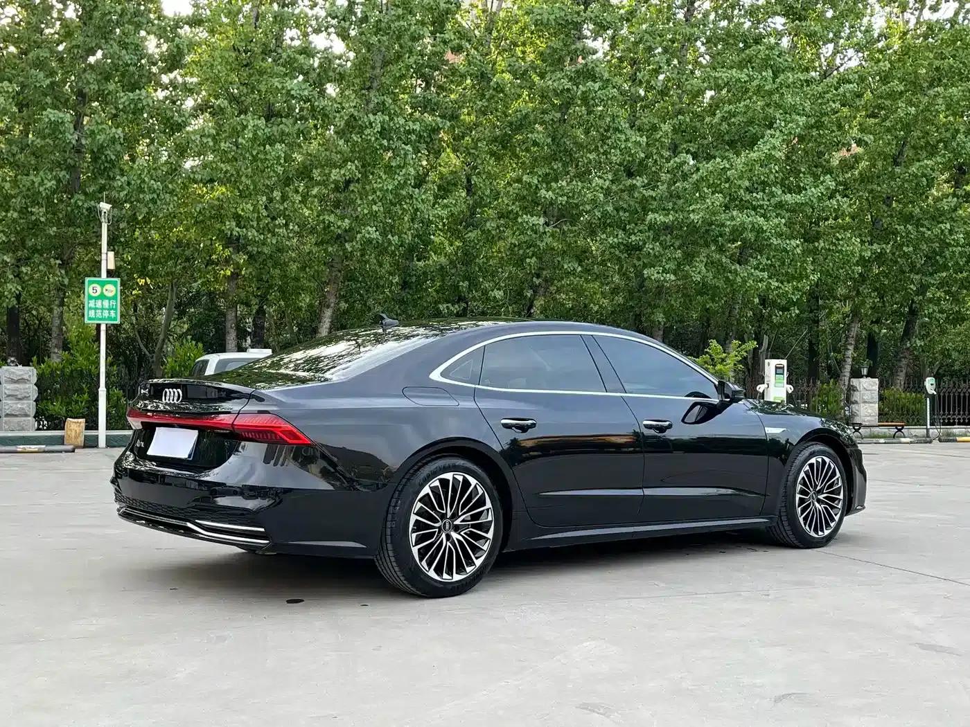 Audi A7L 2024 45TFSI S-line Dream Edition Crystal Package — миниатюра 12