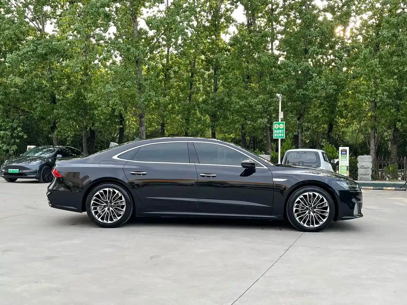 Audi A7L 2024 45TFSI S-line Dream Edition Crystal Package — миниатюра 13