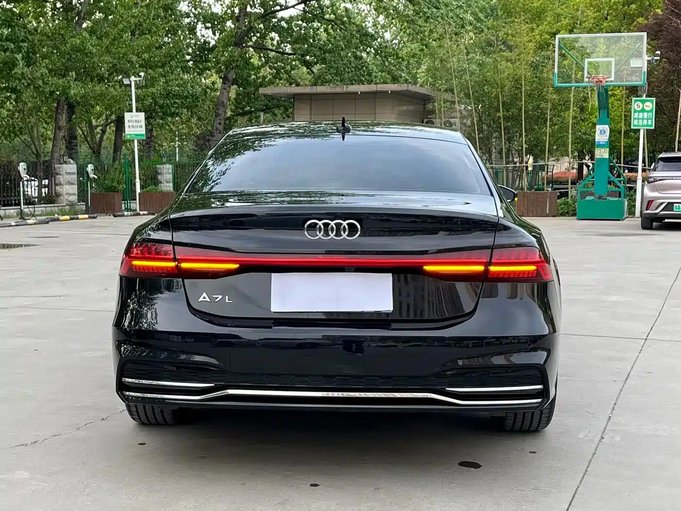Audi A7L 2024 45TFSI S-line Dream Edition Crystal Package — миниатюра 15