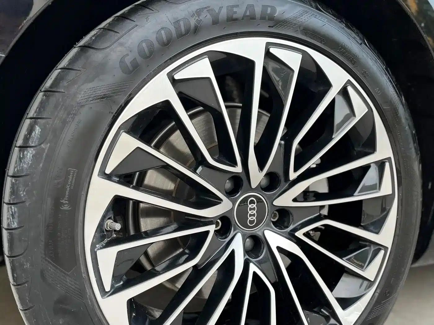 Audi A7L 2024 45TFSI S-line Dream Edition Crystal Package — миниатюра 5