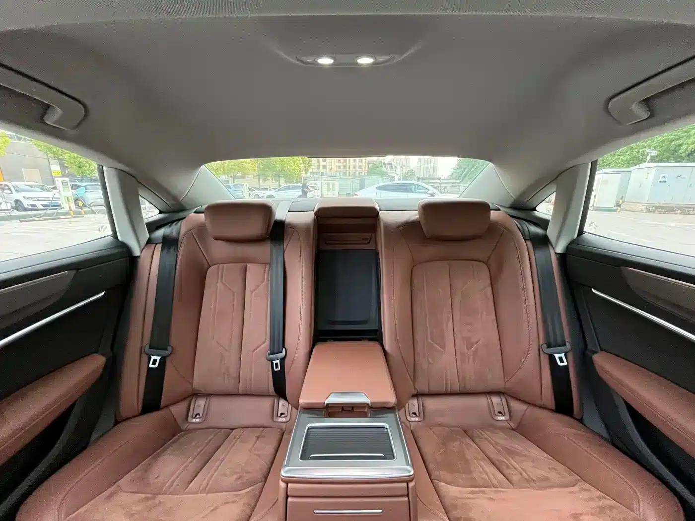 Audi A7L 2024 45TFSI S-line Dream Edition Crystal Package — миниатюра 10