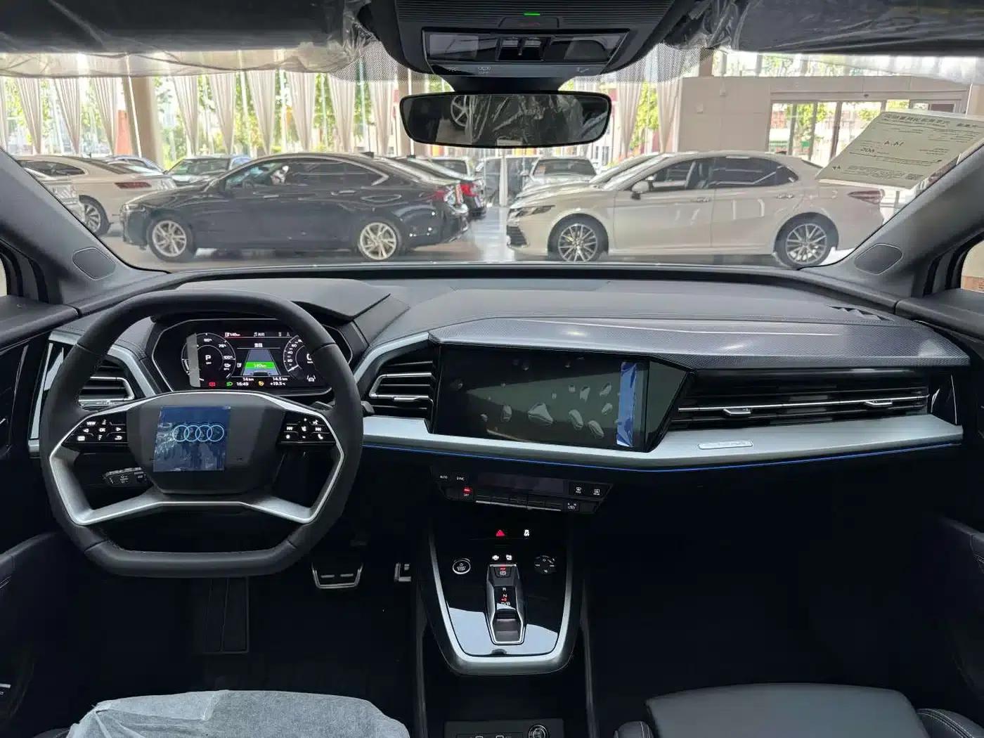 Audi Q4 e-tron 2024 Model 40 e-tron Adventure Edition — миниатюра 13