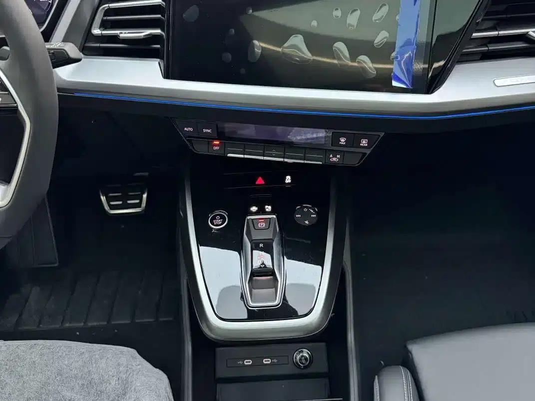 Audi Q4 e-tron 2024 Model 40 e-tron Adventure Edition — миниатюра 16