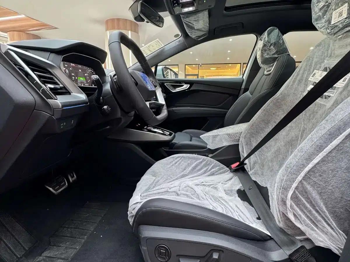 Audi Q4 e-tron 2024 Model 40 e-tron Adventure Edition — миниатюра 9