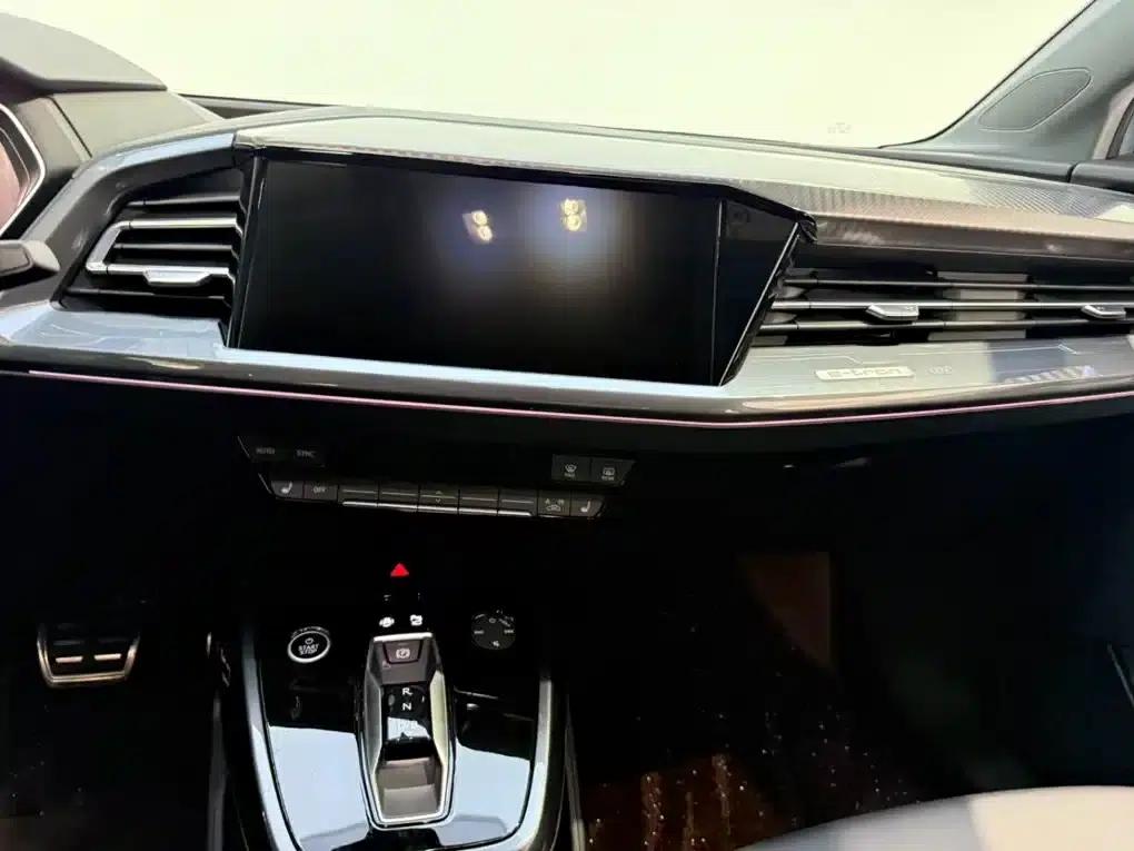 Audi Q4 e-tron 2023 Model 40 e-tron Trailblazer — миниатюра 12