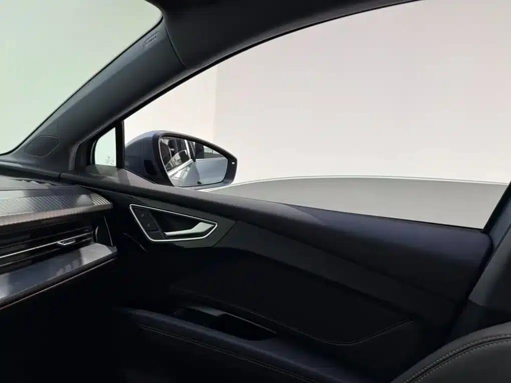 Audi Q4 e-tron 2023 Model 40 e-tron Trailblazer — миниатюра 13